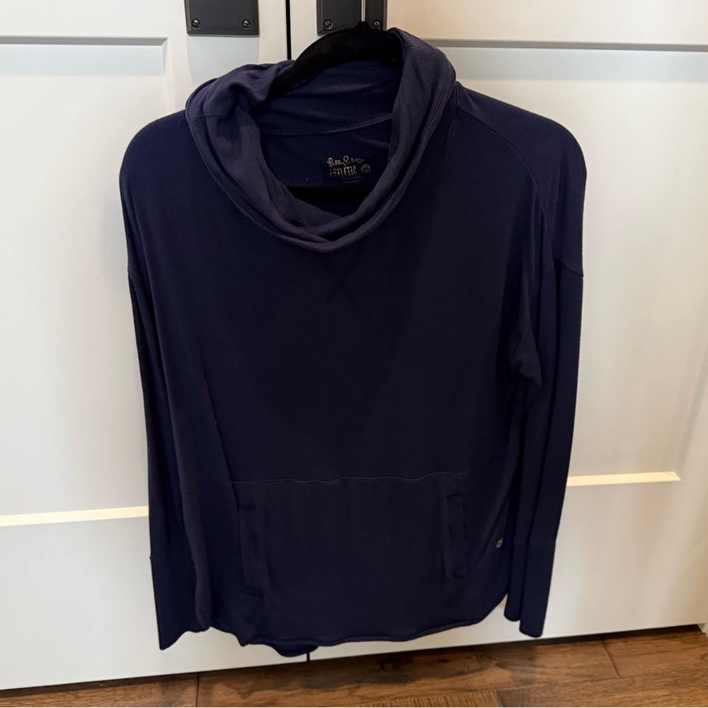 Lilly Pulitzer Women’s Luxletic Navy Pullover Sweatshirt